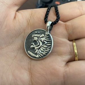 David yurman lion pendant + chain